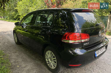 Хэтчбек Volkswagen Golf 2009 в 