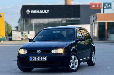 Хетчбек Volkswagen Golf 1999 в 