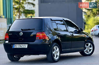 Хетчбек Volkswagen Golf 1999 в 