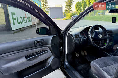 Хетчбек Volkswagen Golf 1999 в 