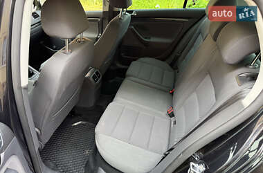 Хэтчбек Volkswagen Golf 2007 в 