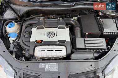 Хэтчбек Volkswagen Golf 2007 в 