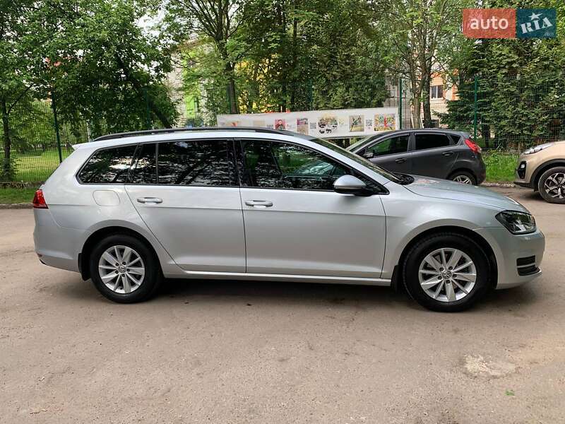 Універсал Volkswagen Golf 2015 в Львові