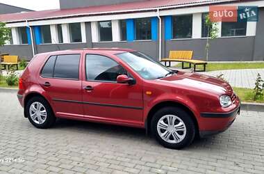 Хэтчбек Volkswagen Golf 1998 в 