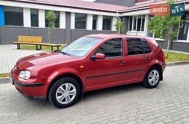 Хэтчбек Volkswagen Golf 1998 в 