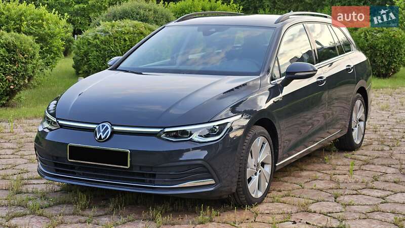 Универсал Volkswagen Golf 2021 в Киеве