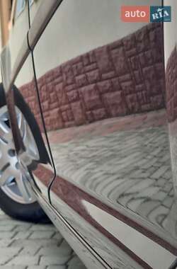 Хетчбек Volkswagen Golf 2002 в 