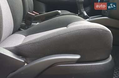 Хетчбек Volkswagen Golf 2002 в 