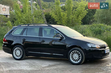 Универсал Volkswagen Golf 2010 в 