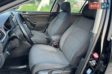 Универсал Volkswagen Golf 2010 в 