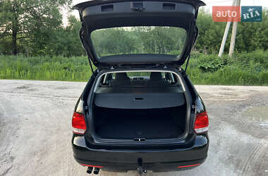 Универсал Volkswagen Golf 2010 в 