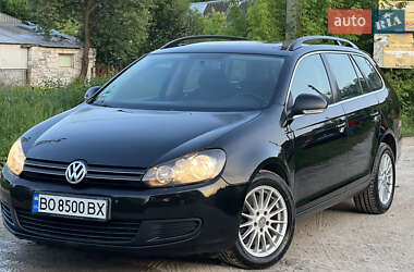 Универсал Volkswagen Golf 2010 в 