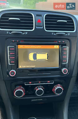 Универсал Volkswagen Golf 2010 в 