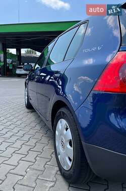 Хетчбек Volkswagen Golf 2007 в 