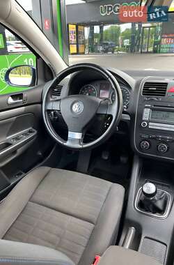 Хетчбек Volkswagen Golf 2007 в 