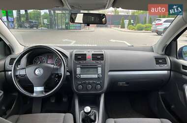 Хетчбек Volkswagen Golf 2007 в 