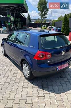 Хетчбек Volkswagen Golf 2007 в 