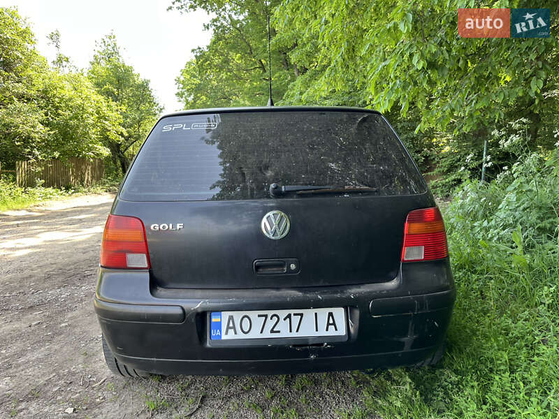 Хетчбек Volkswagen Golf 1998 в Чернівцях
