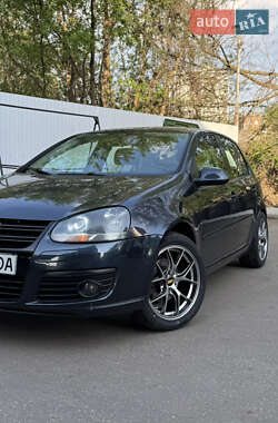 Хетчбек Volkswagen Golf 2006 в Харкові