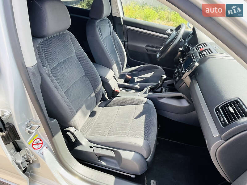 Універсал Volkswagen Golf 2008 в Первомайську