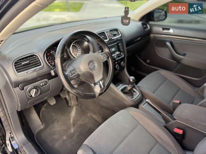 Универсал Volkswagen Golf 2013 в Виннице