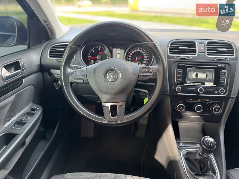 Универсал Volkswagen Golf 2013 в Виннице