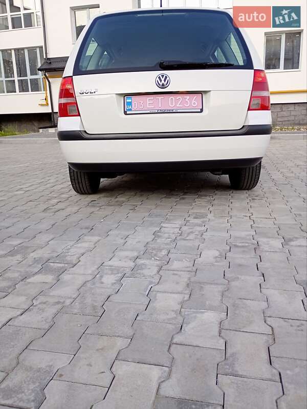 Универсал Volkswagen Golf 2003 в Самборе