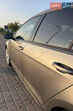 Хэтчбек Volkswagen Golf 2016 в 