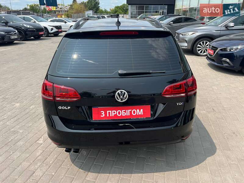 Універсал Volkswagen Golf 2015 в Полтаві
