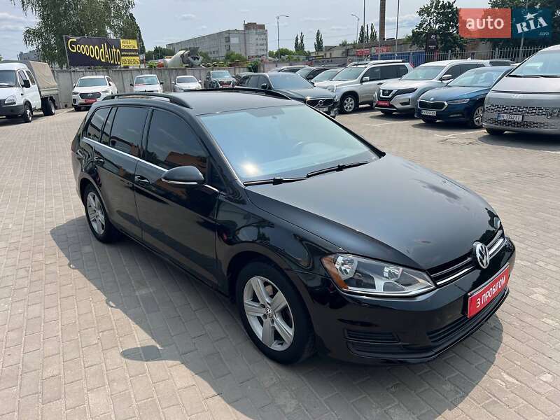 Універсал Volkswagen Golf 2015 в Полтаві