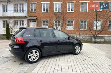 Хэтчбек Volkswagen Golf 2007 в 