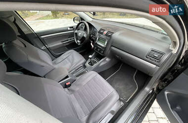 Хэтчбек Volkswagen Golf 2007 в 