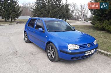 Хетчбек Volkswagen Golf 2002 в Бердичеві