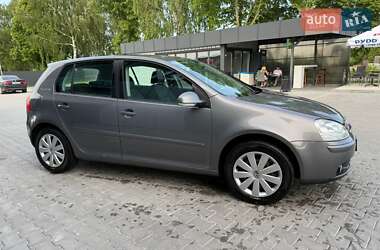 Хетчбек Volkswagen Golf 2007 в 