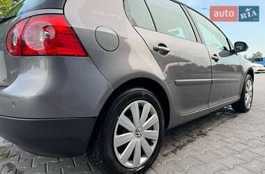 Хетчбек Volkswagen Golf 2007 в 