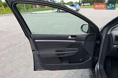 Хетчбек Volkswagen Golf 2007 в 