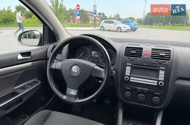 Хетчбек Volkswagen Golf 2007 в 
