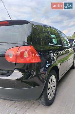 Хэтчбек Volkswagen Golf 2008 в 