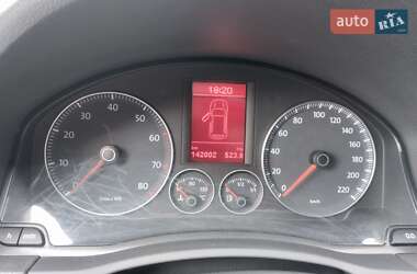 Хэтчбек Volkswagen Golf 2008 в 