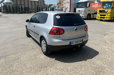 Хэтчбек Volkswagen Golf 2006 в 