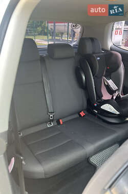 Хэтчбек Volkswagen Golf 2006 в 