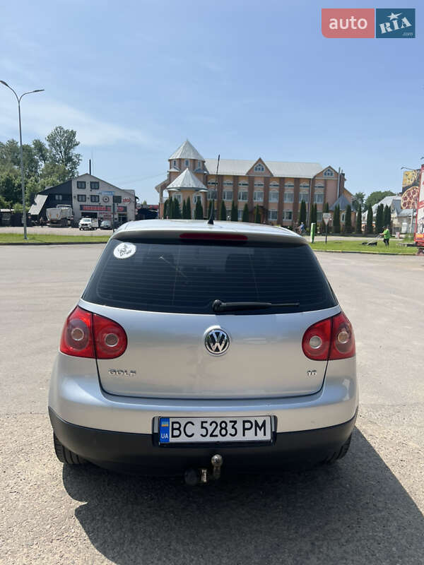 Хэтчбек Volkswagen Golf 2006 в Самборе