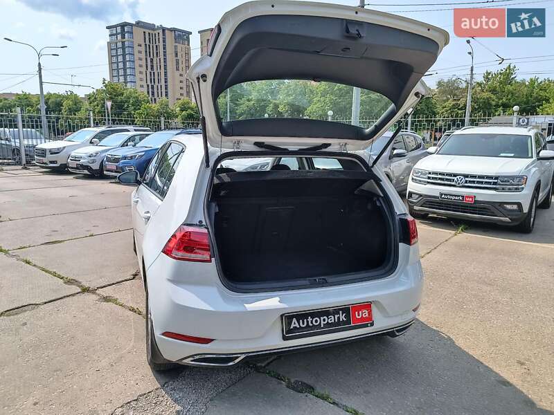 Хэтчбек Volkswagen Golf 2019 в Харькове