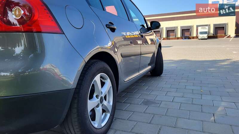 Хэтчбек Volkswagen Golf 2007 в Черкассах