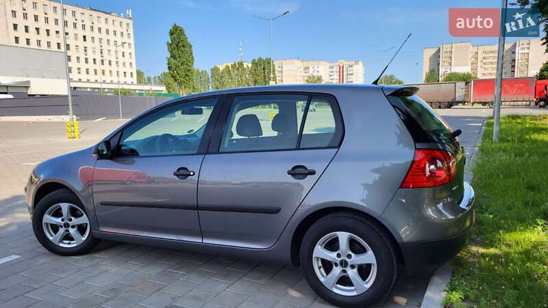 Хэтчбек Volkswagen Golf 2007 в Черкассах