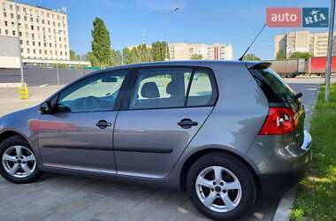 Хетчбек Volkswagen Golf 2007 в 