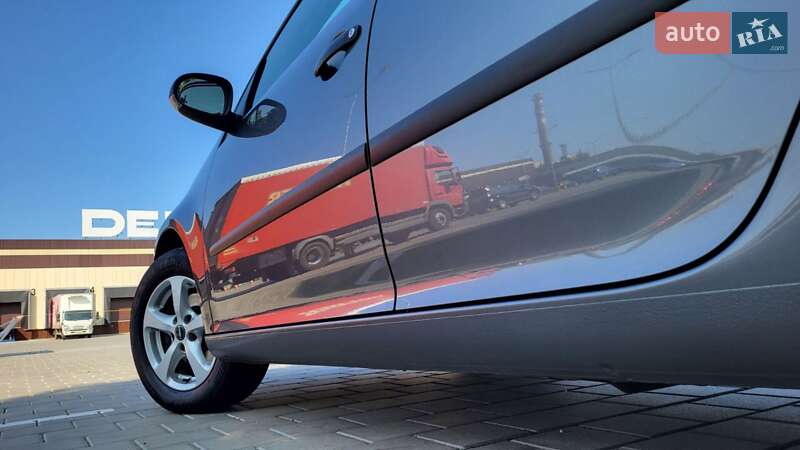 Хэтчбек Volkswagen Golf 2007 в Черкассах