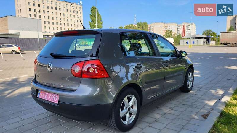Хэтчбек Volkswagen Golf 2007 в Черкассах
