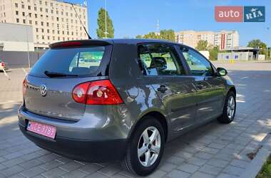 Хетчбек Volkswagen Golf 2007 в 