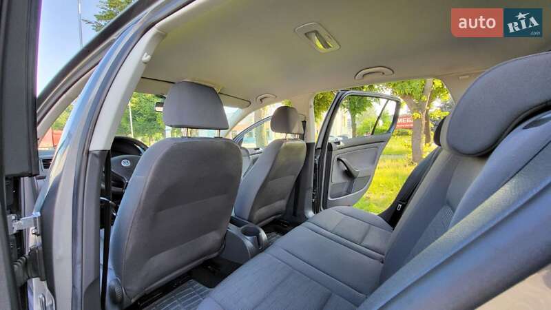 Хэтчбек Volkswagen Golf 2007 в Черкассах